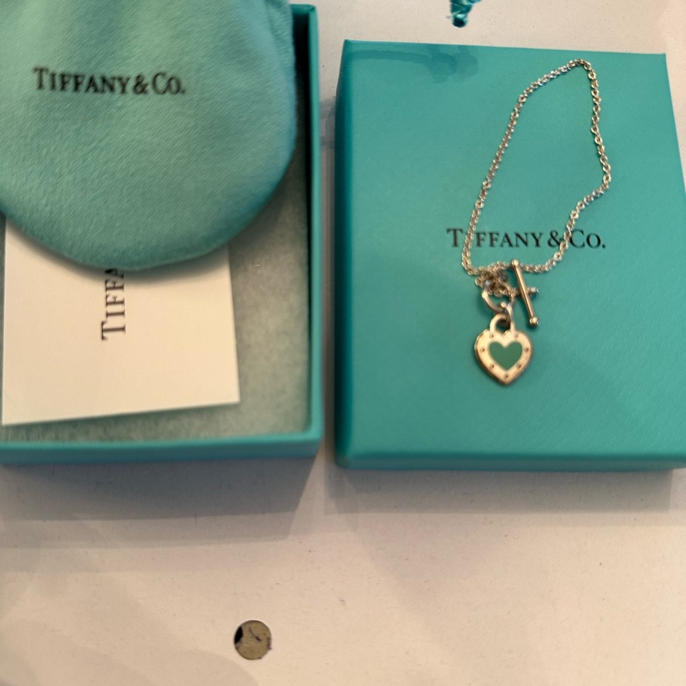 Tiffany & Co. Silver Heart tag charm bracelet. Size 7mm